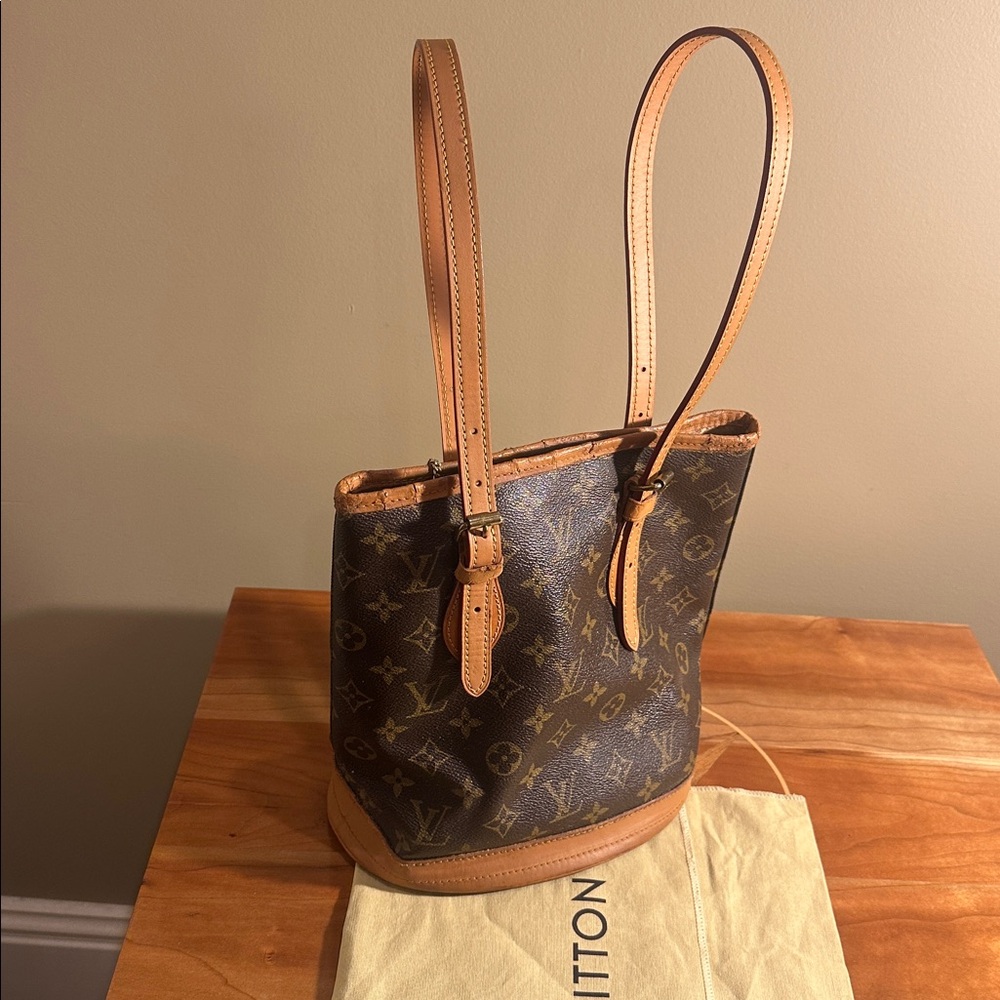 Louis Vuitton Tote Bucket Bag